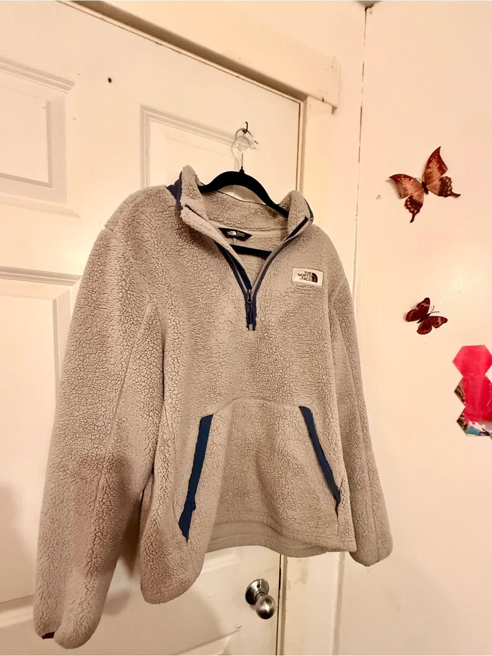 The North Face Men's Light Gray Sherpa Half-Zip with Navy Trim